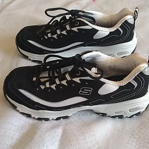 D'Lites Skechers women's tennis shoes